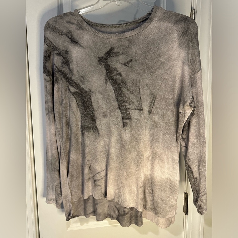 Women’s AE top